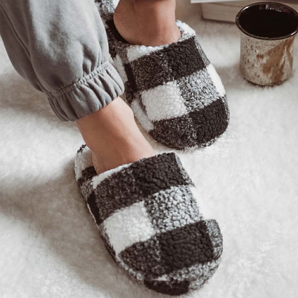 NEW! MUK LUKS Black White Buffalo Plaid Check Slip On Slippers Checked Cozy Soft